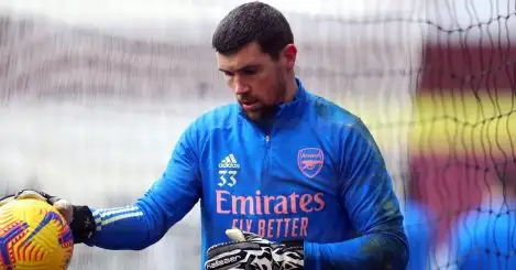 Arsenal among host of clubs looking to sign experienced stopper