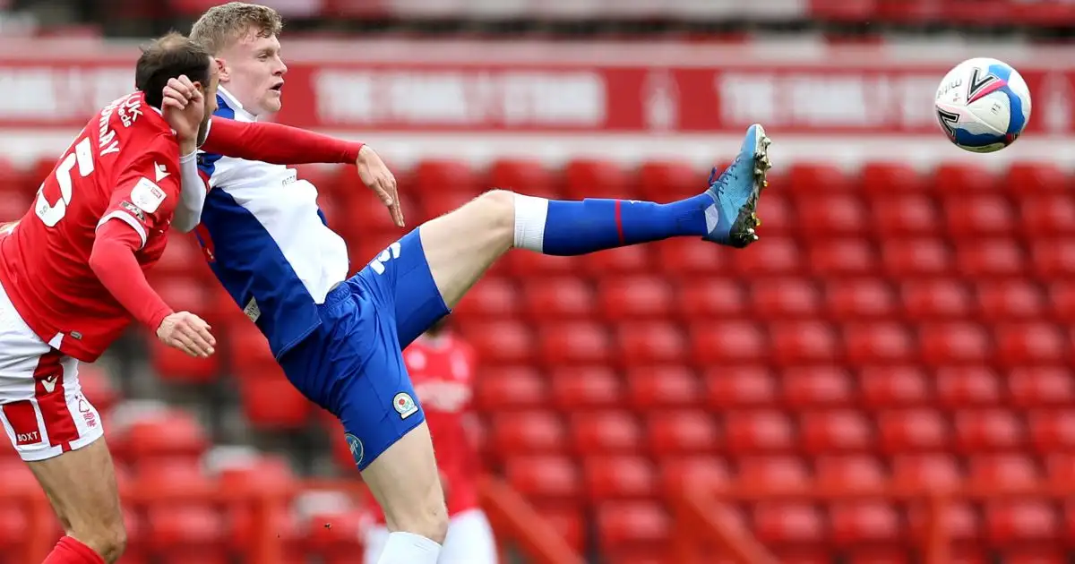 Man United eye Everton starlet tipped to solve defensive conundrum