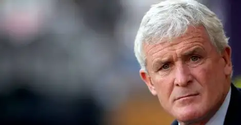 Man Utd man ‘wandering around lost’ in defeat at Leicester, says Hughes