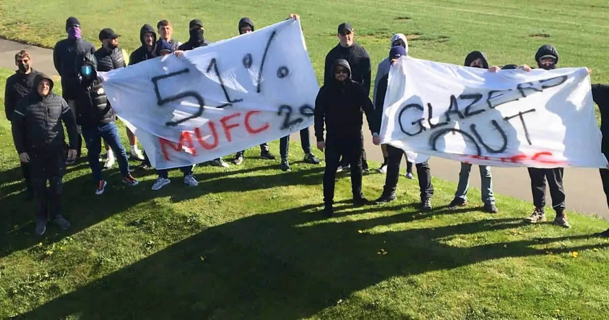 Man Utd fans (pic from Red Issue)