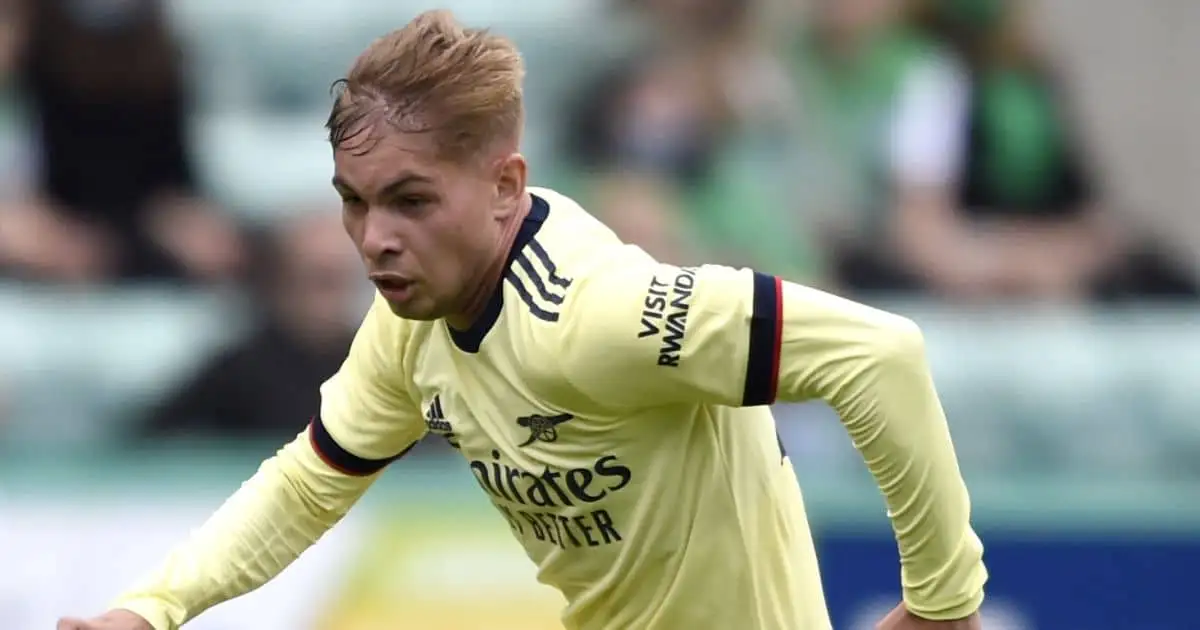 Emile Smith Rowe, Arsenal midfielder in action against Hibs