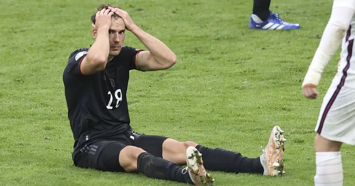 Man Utd circle as club stir trouble over possible Pogba replacement