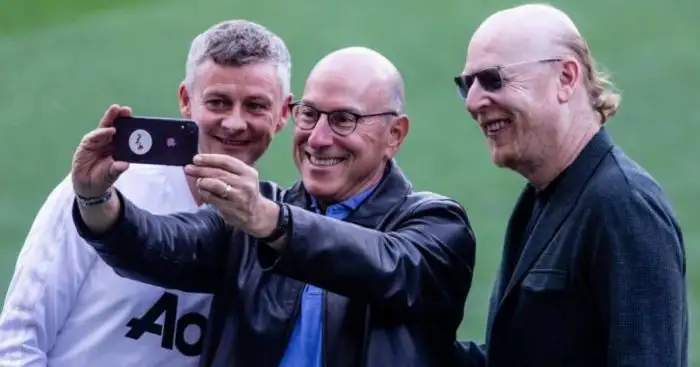 Ole Gunnar Solskjaer, Joel Glazer, Avram Glazer pose for selfie, Manchester United