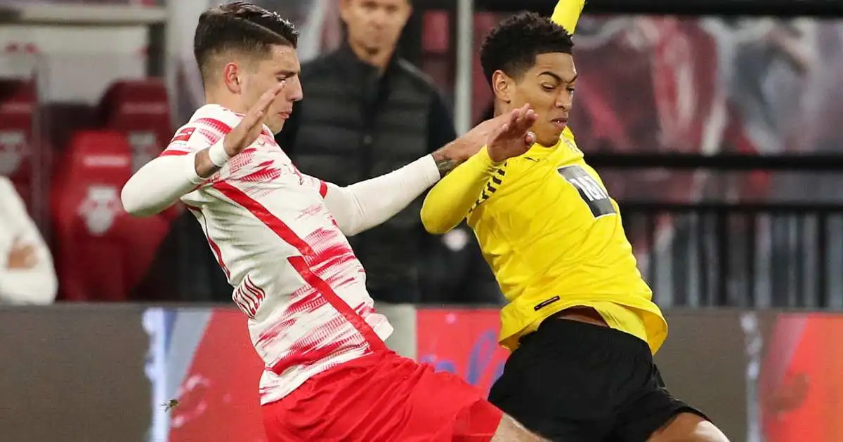 Dominik Szoboszlai and Jude Bellingham contest possession, RB Leipzig vs Borussia Dortmund November 2021