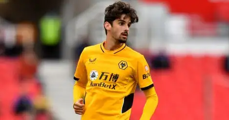 Wolves handed boost as star ‘set to remain’ despite Barcelona transfer plan