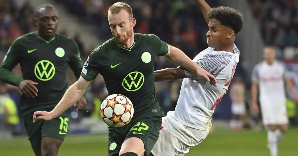 Maximilian Arnold battles Karim Adeyemi Wolfsburg v RB Salzburg, Champions League