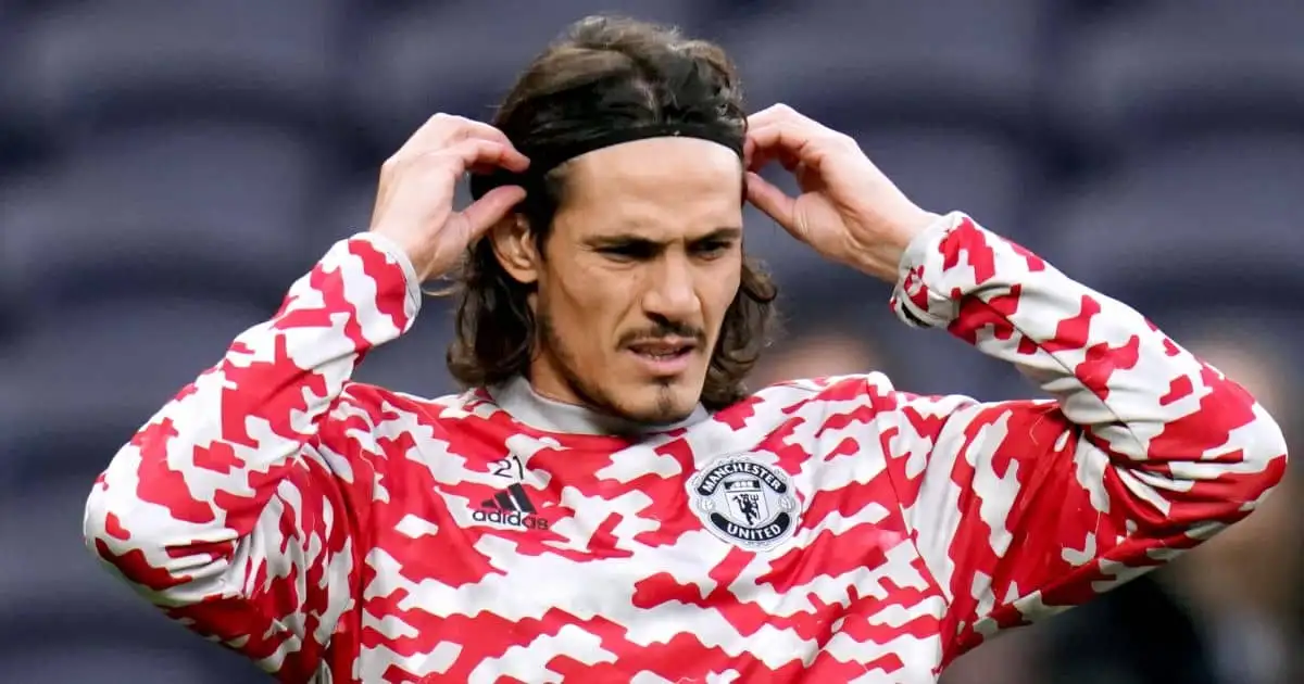 Edinson Cavani, Manchester United striker warms up before Premier League match at Tottenham