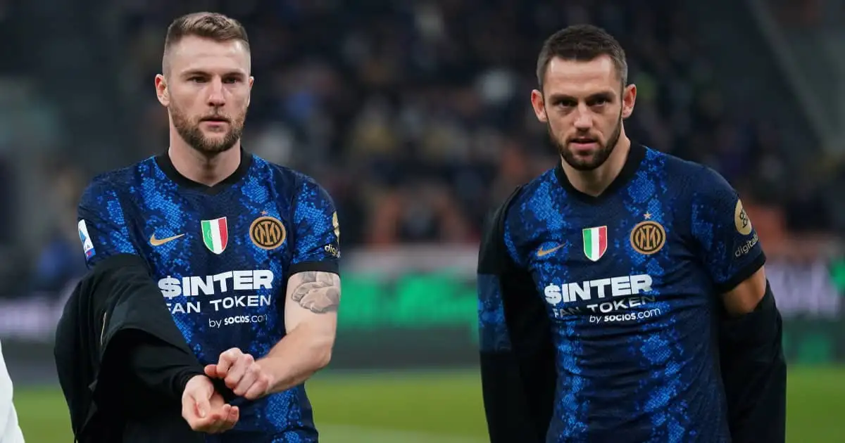 Inter Milan defenders Milan Skriniar and Stefan De Vrik 2021