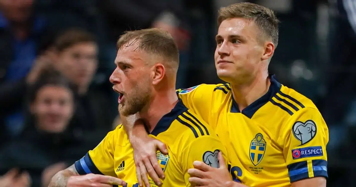 John Guidetti of Sweden celebrate with Mattias Svanberg after scoring in win v Faroe Islands