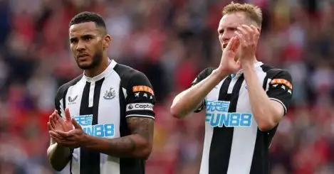 Newcastle face tricky transfer decision as Prem offer arrives for star with one start under Howe