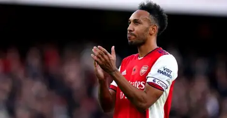 Arsenal make gigantic saving after allowing Aubameyang to join Barcelona on a free