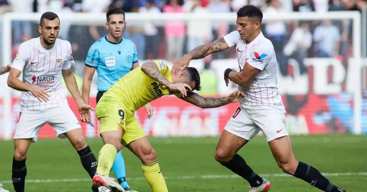 Diego Carlos, Paco Alcacer Sevilla v Villarreal December 2021