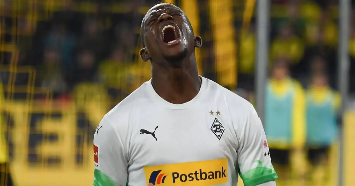 Liverpool stance hands Man Utd unexpected lift in midfielder transfer pursuit