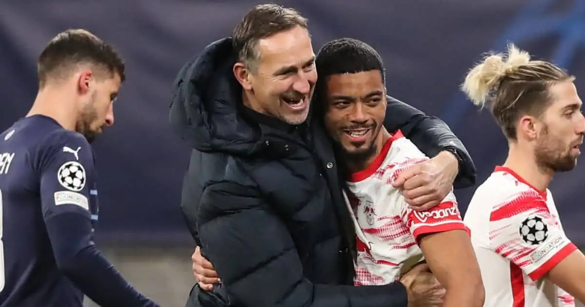 Bielsa feeling the heat as report outlines Leeds main option to replace under-fire boss