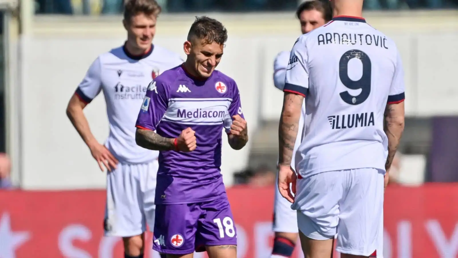 Arsenal midfielder makes big hint about future as Serie A side chase bargain