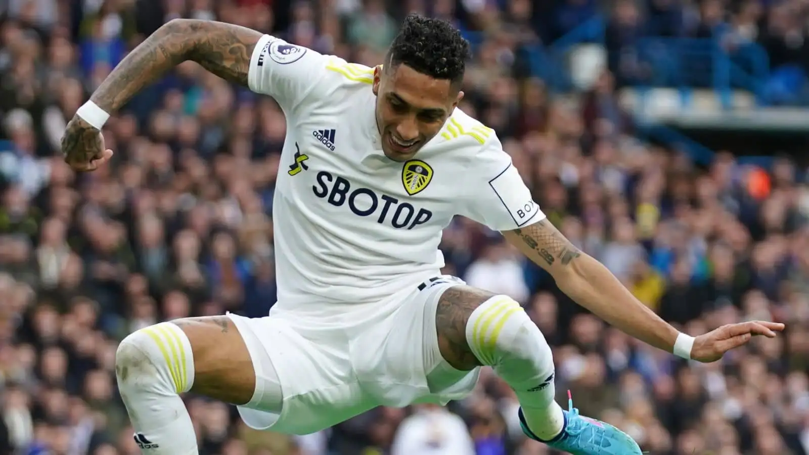 Leeds star Raphinha subject of £35m bid from Prem rival; wants release clause lowered for summer