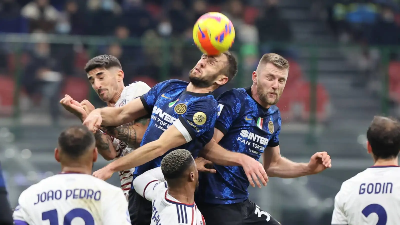 Inter Milan defenders Stefan de Vrij and Milan Skriniar