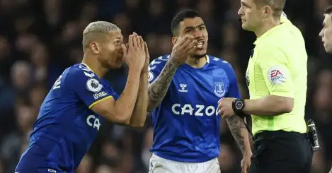 £22m Everton signing given escape route from Goodison woes with former manager circling