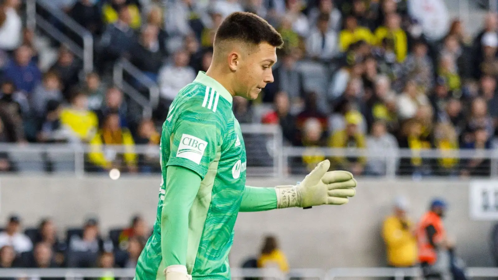 Chelsea see transfer of highly-rated goalkeeper collapse after UK Government sanctions