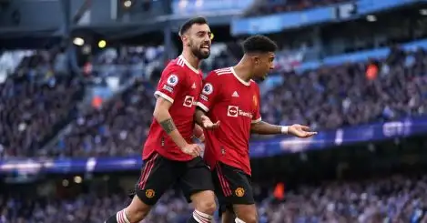 Pundit claims Fernandes not a patch on Arsenal equivalent, as big criticism levelled at Man Utd man