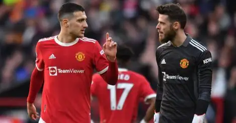 Man Utd eye minor profit by setting asking price for Barcelona target they would rather renew contract of