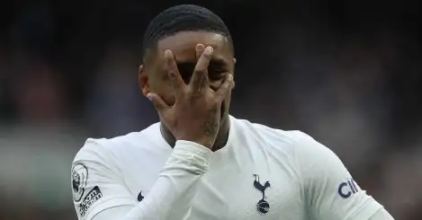Tottenham told why they should think twice about selling Steven Bergwijn this summer, with Ajax ‘dawdling’