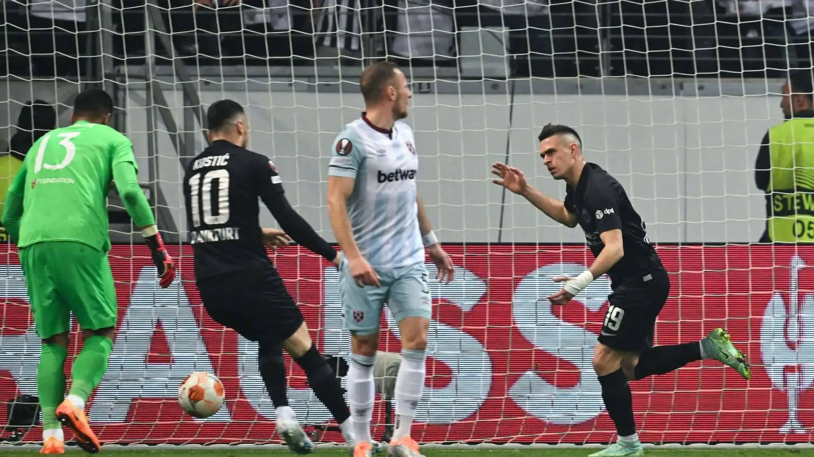West Ham Europa League dream over with a whimper as two red cards sum up Frankfurt frustration