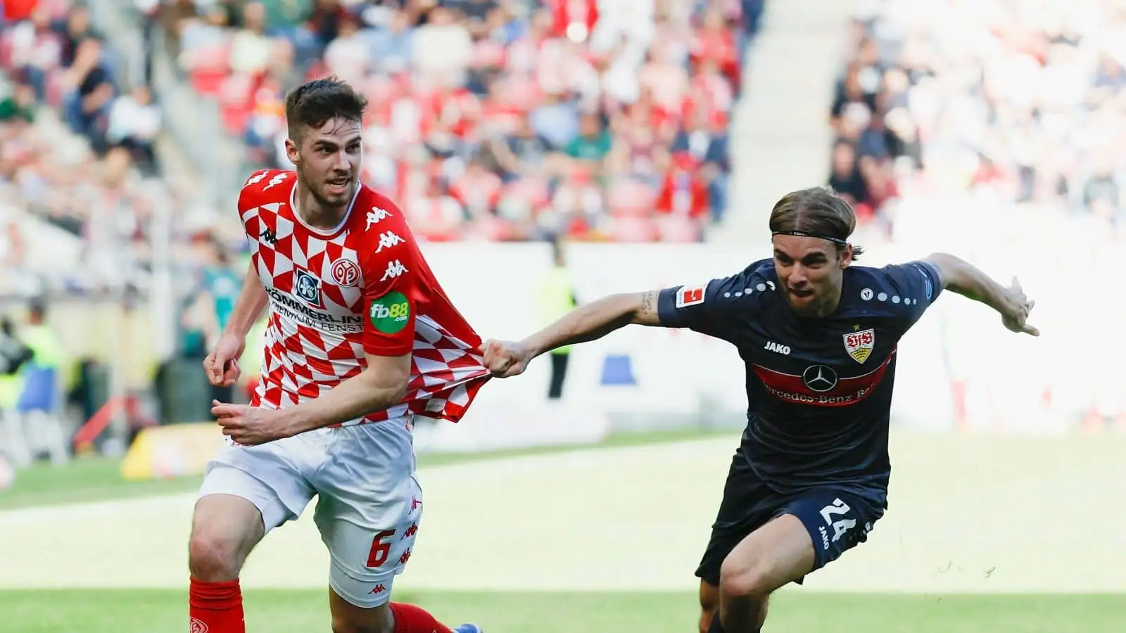 Borna Sosa, Anton Stach Mainz v Stuttgart April 2022
