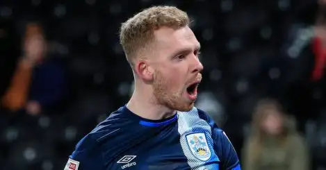 Leeds United in six-way battle to sign Lewis O’Brien whose fate may be sealed next week