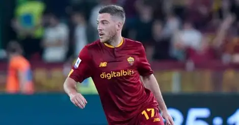 Jordan Veretout wage demands emerge as Newcastle plan to ‘shower Roma star with gold’