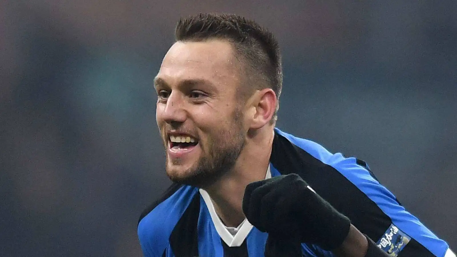 Manchester United interested in stop-gap defender Stefan de Vrij with budget price tag