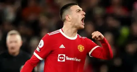 Ten Hag plans at right-back clarified with Man Utd futures of Dalot, Wan-Bissaka determined