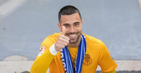 Newcastle keep close attention on Diogo Costa as new goalkeeper solution, with price tag revealed