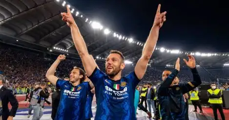 Man Utd to lodge ‘serious’ De Vrij bid once Inter hurdle is cleared, with move potentially aiding Arsenal