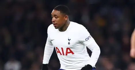 Ajax laud Bergwijn ‘ambition’ and confirm transfer fee, as Tottenham say goodbyes to Mourinho signing