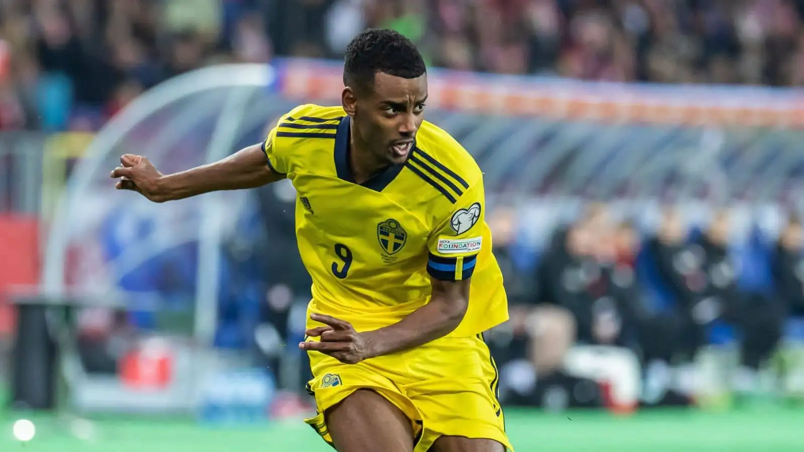 Newcastle ponder club-record Alexander Isak gamble with big repercussions amid enticing deal route