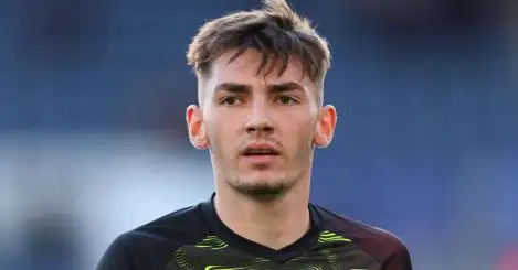 Billy Gilmour warming up with Norwich City