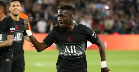 Everton to make room for Idrissa Gueye by letting midfielder go, as PSG discussions take new direction