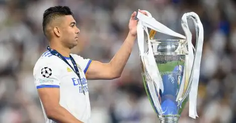 Casemiro caught in unfortunate comparison to Man Utd flop, as pundit predicts similar fate amid growing problem