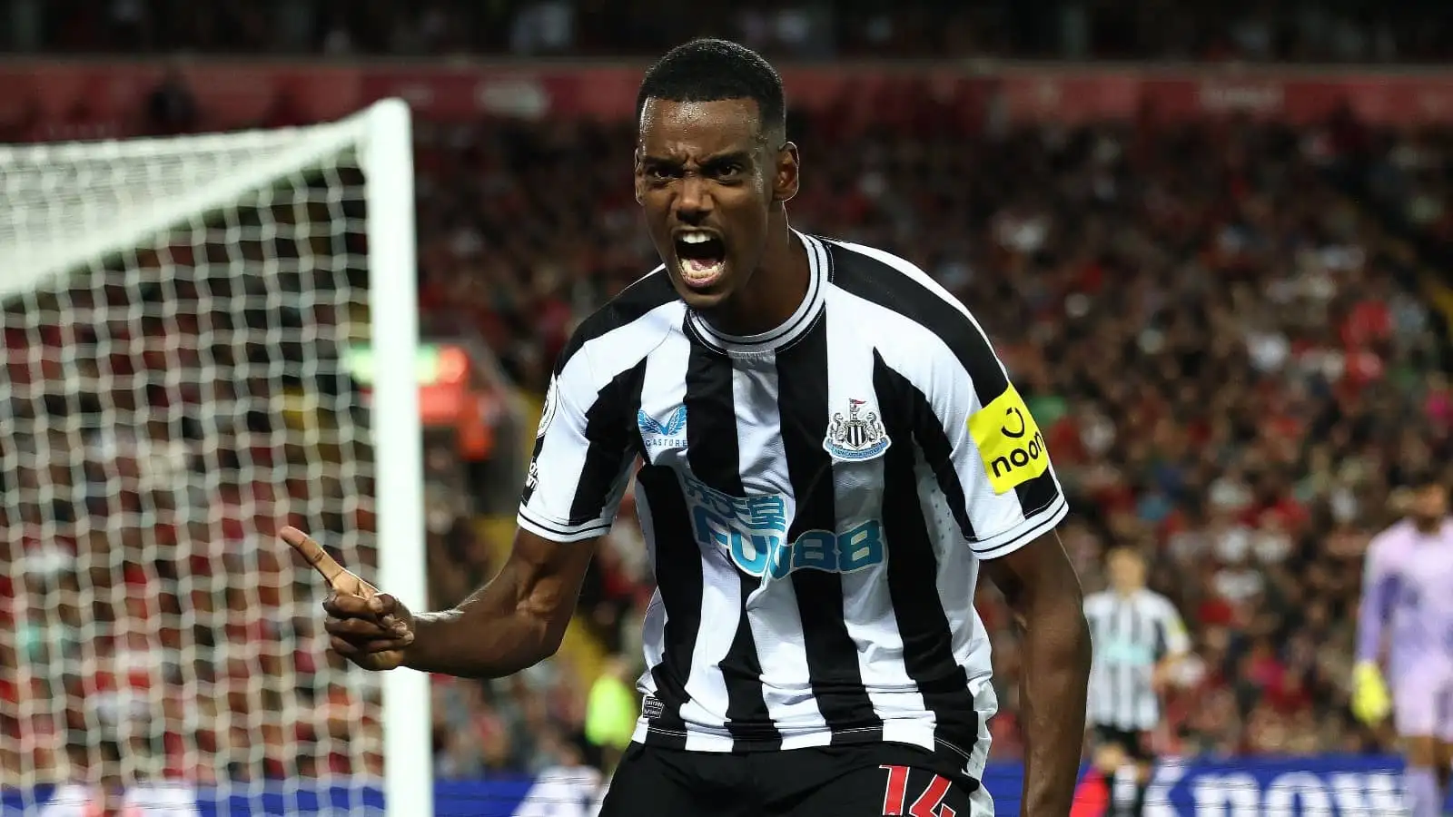 Alexander Isak tipped to emulate Newcastle United hero after ‘fantastic’ debut against Liverpool