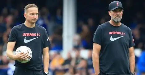 Liverpool assistant Lijnders diverts transfer question to Klopp after outlining three factors that must align for January signings