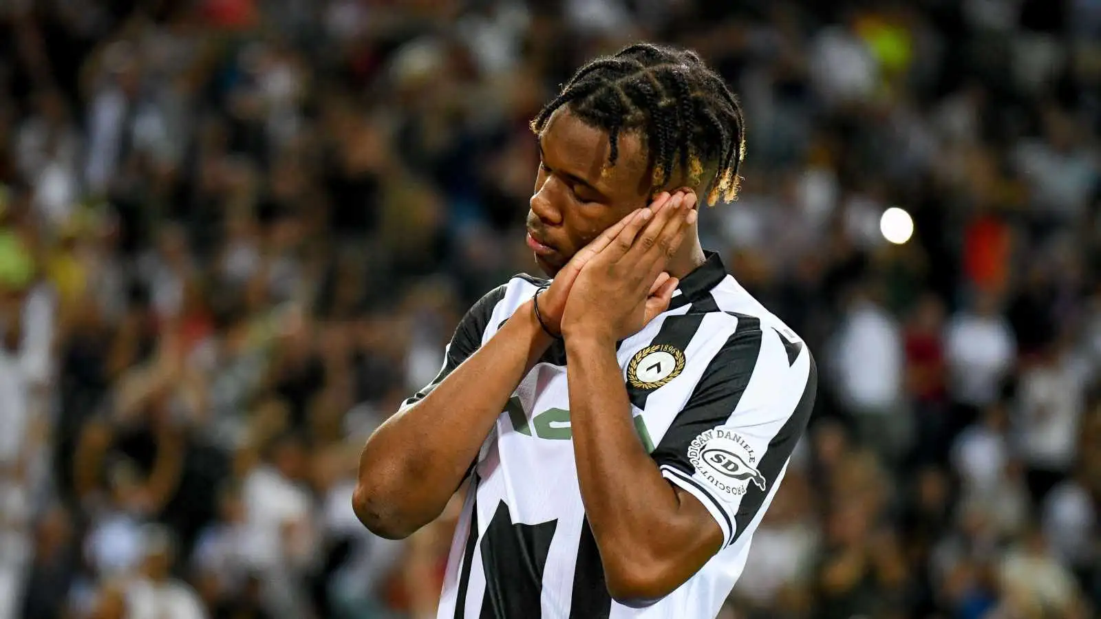 Destiny Udogie celebrating for Udinese