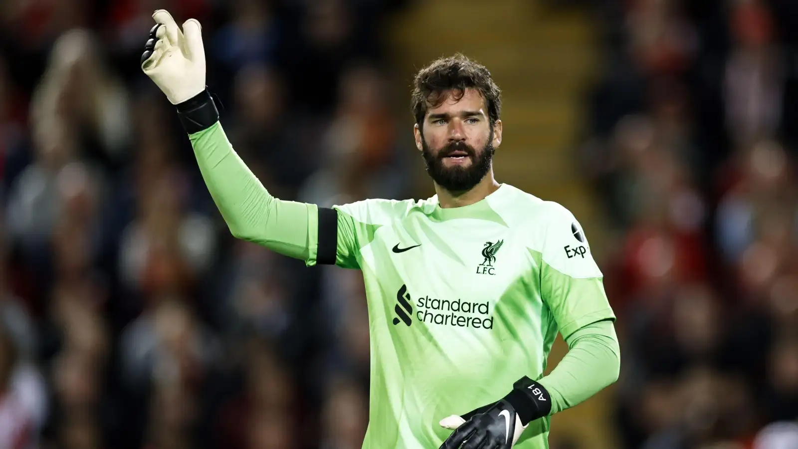 Man Utd, Tottenham told to copy Liverpool trick and capture ‘new Alisson’, but Emi Martinez warning issued