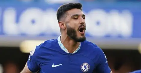 Chelsea bombarded with second request for striker who’d replace their own former player at new club