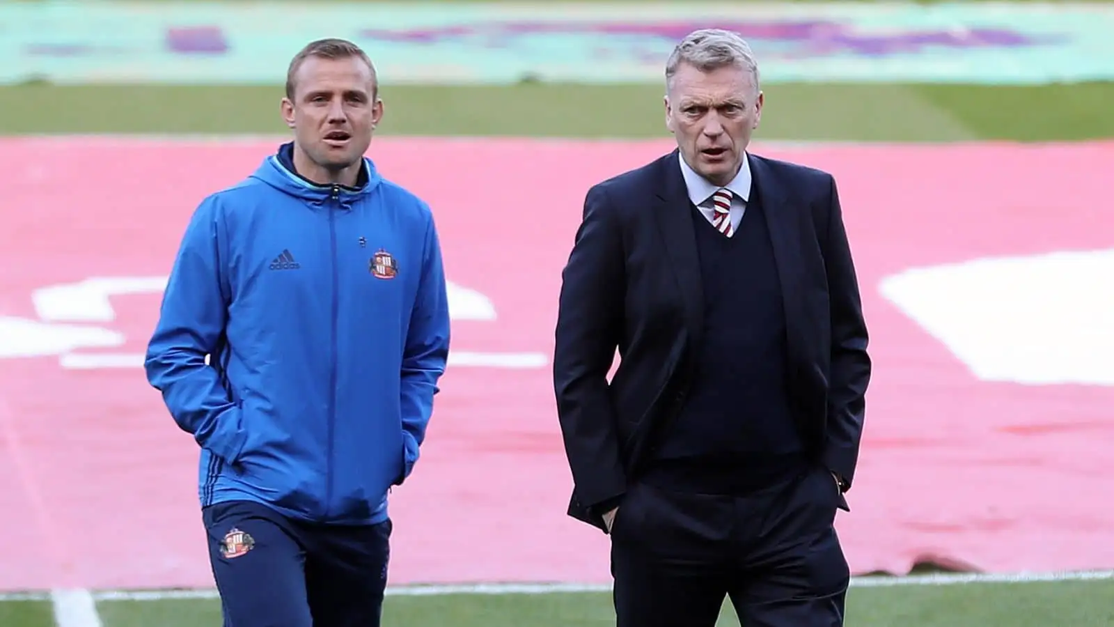 Lee Cattermole (left) and manager David Moyes survey the pitch before kick off during the Premier League match at the Riverside Stadium, Middlesbrough