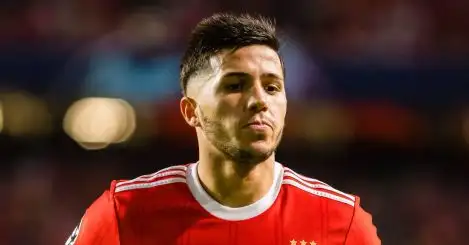 Chelsea meet Enzo Fernandez release clause as top target skips Benfica training before blockbuster move