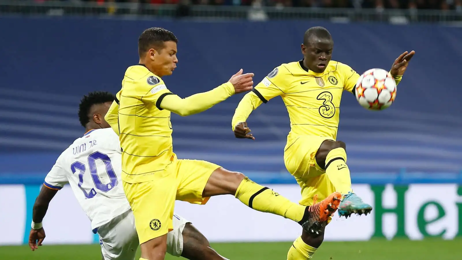 Senior star turns back on Chelsea with damaging Barcelona switch ‘advanced’