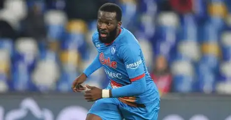 Tottenham meet with Napoli officials to discuss transfer of £25m midfielder as two other deals gather pace