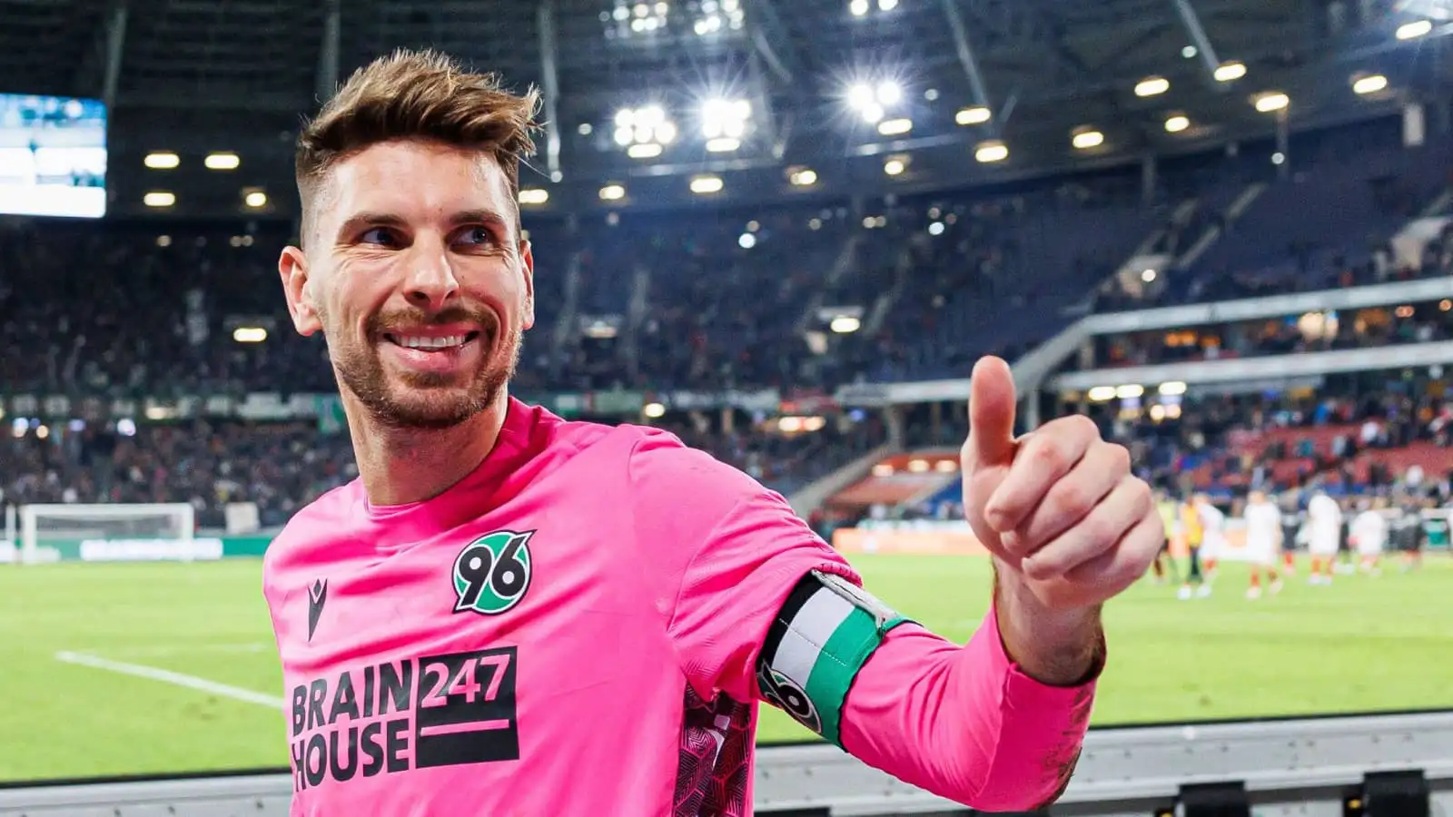 Hannover goalkeeper Ron-Robert Zieler