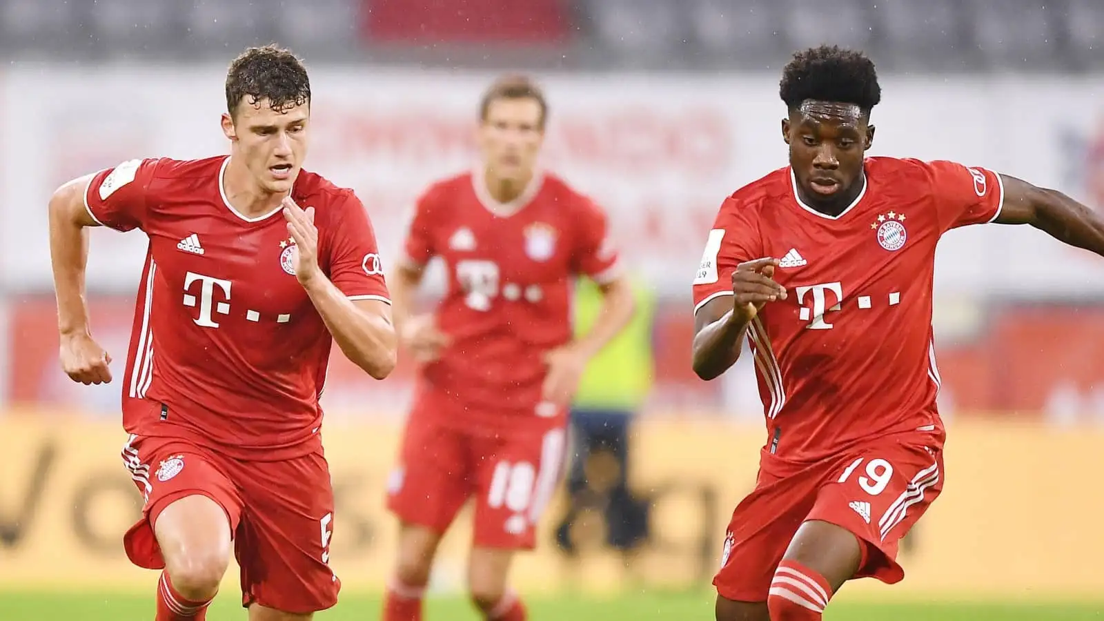Man Utd, Chelsea keeping keen eye on talks as Bayern attempt to tie down defender who wants transfer